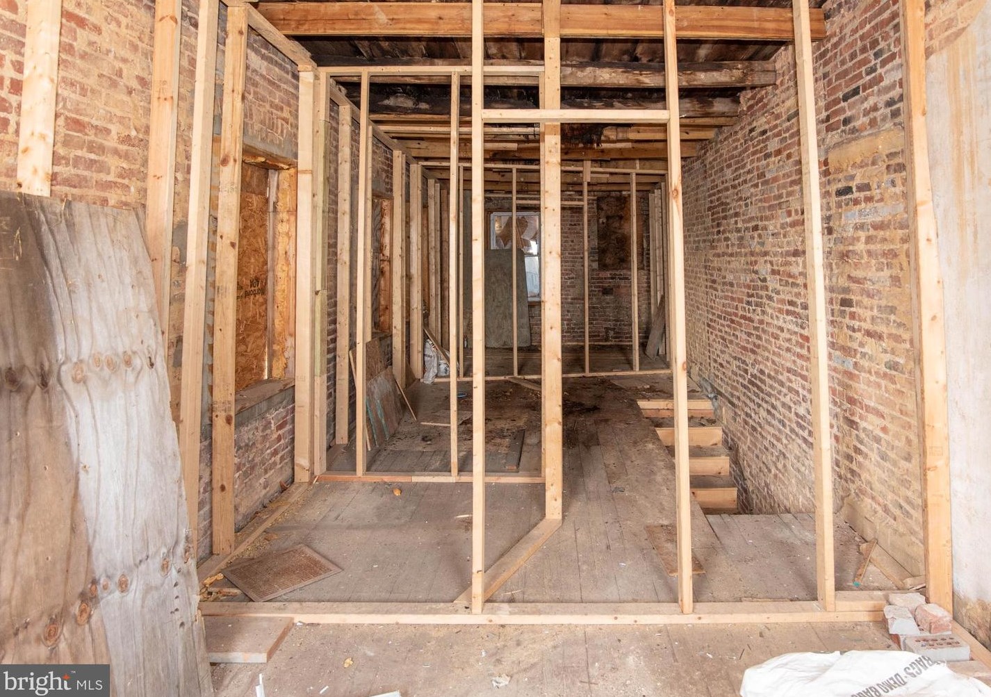1824 Chapel St, Baltimore MD  21213-2444 exterior