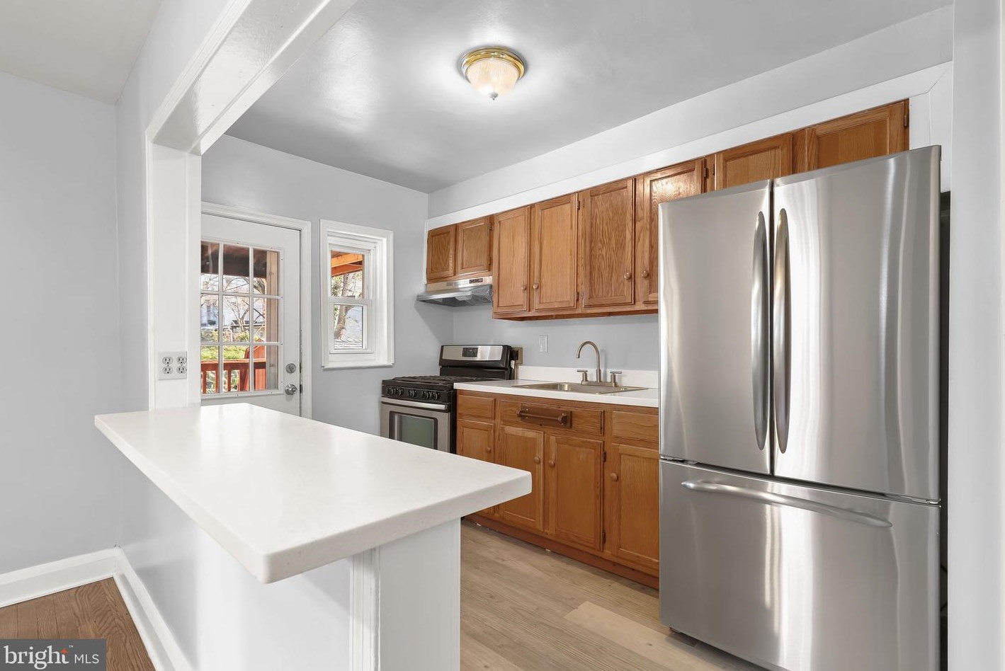 616 Washburn Ave, Baltimore MD  21225-2133 exterior