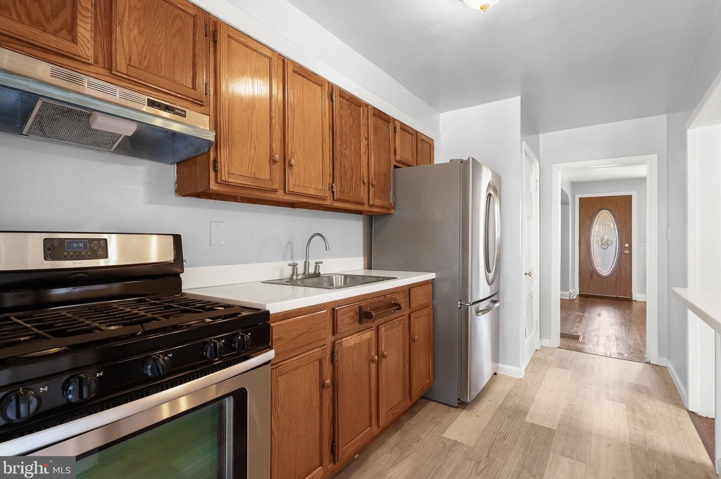616 Washburn Ave, Baltimore MD  21225-2133 exterior