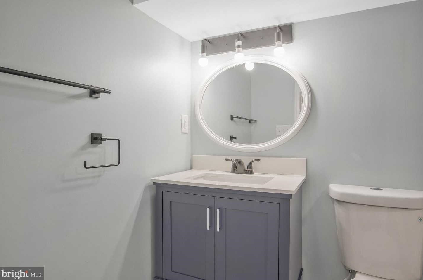 4439 Pen Lucy Rd, Baltimore MD 21229-2842 exterior