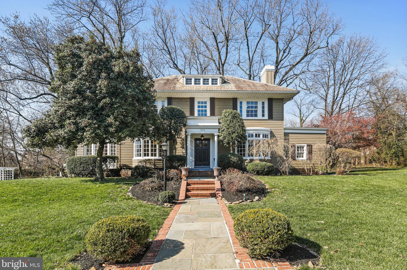 514 Drury Ln, Baltimore, MD 21229-2434