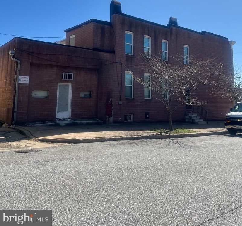 2600 E Hoffman St, Baltimore, MD 21213
