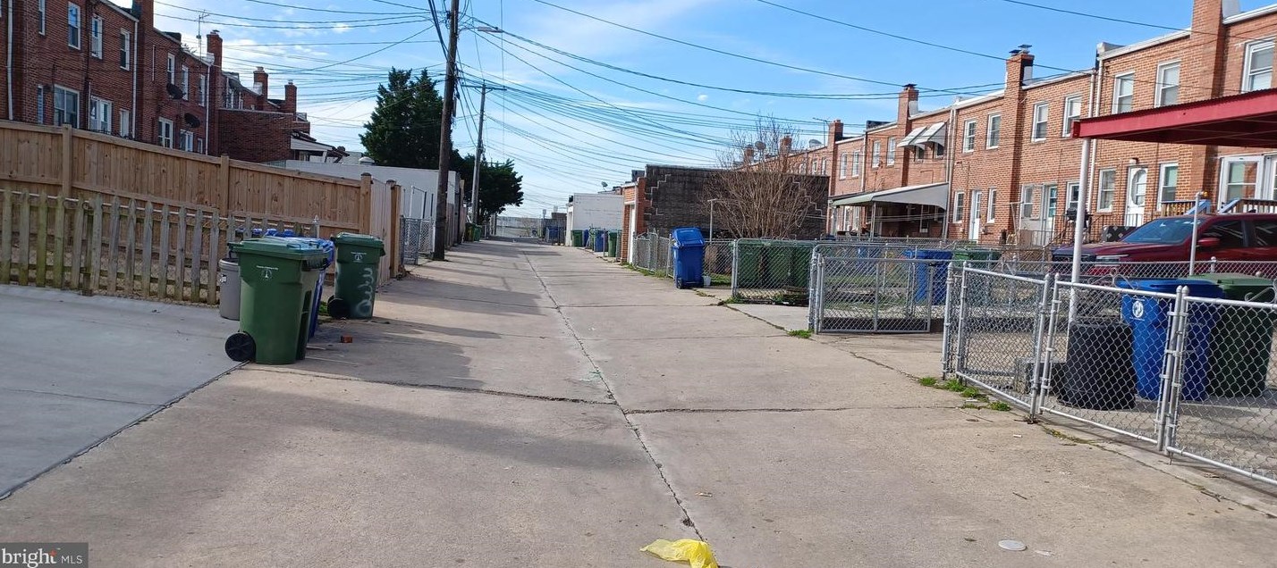 333 Gusryan St, Baltimore MD  21224-2804 exterior