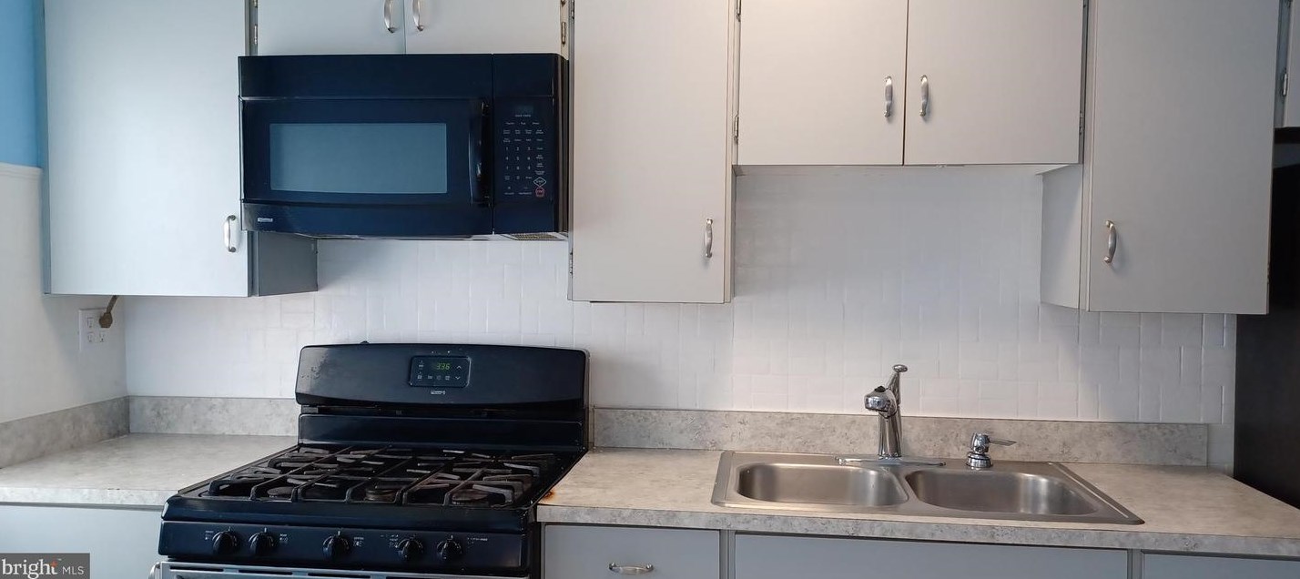 333 Gusryan St, Baltimore MD  21224-2804 exterior