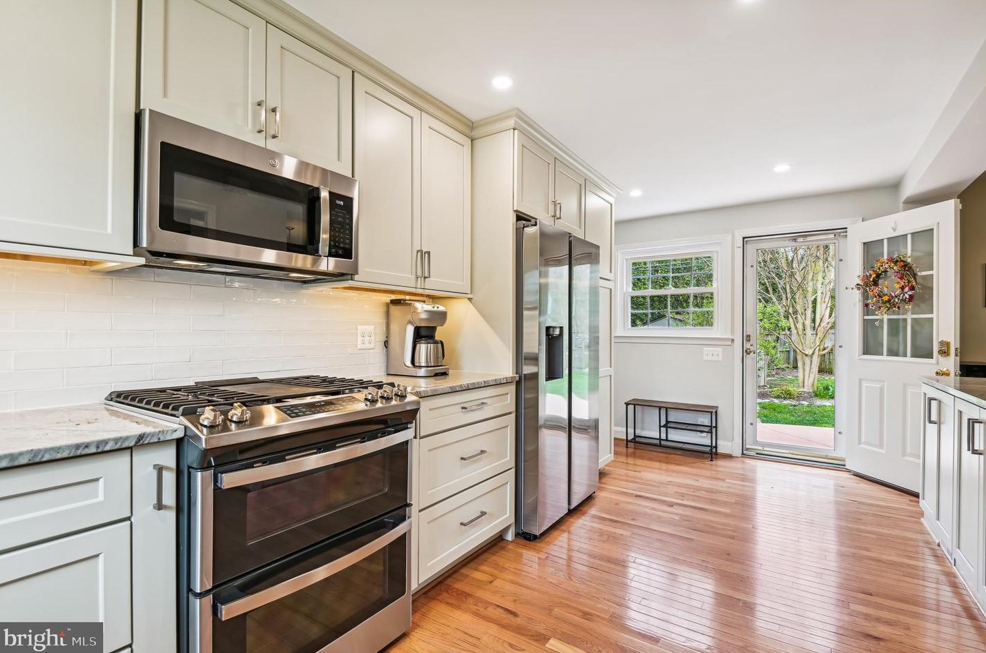 10 Gittings Ave, Baltimore MD  21212-2420 exterior