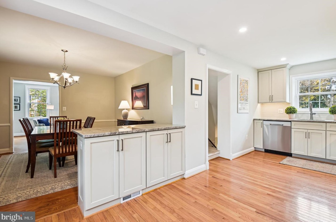 10 Gittings Ave, Baltimore MD  21212-2420 exterior