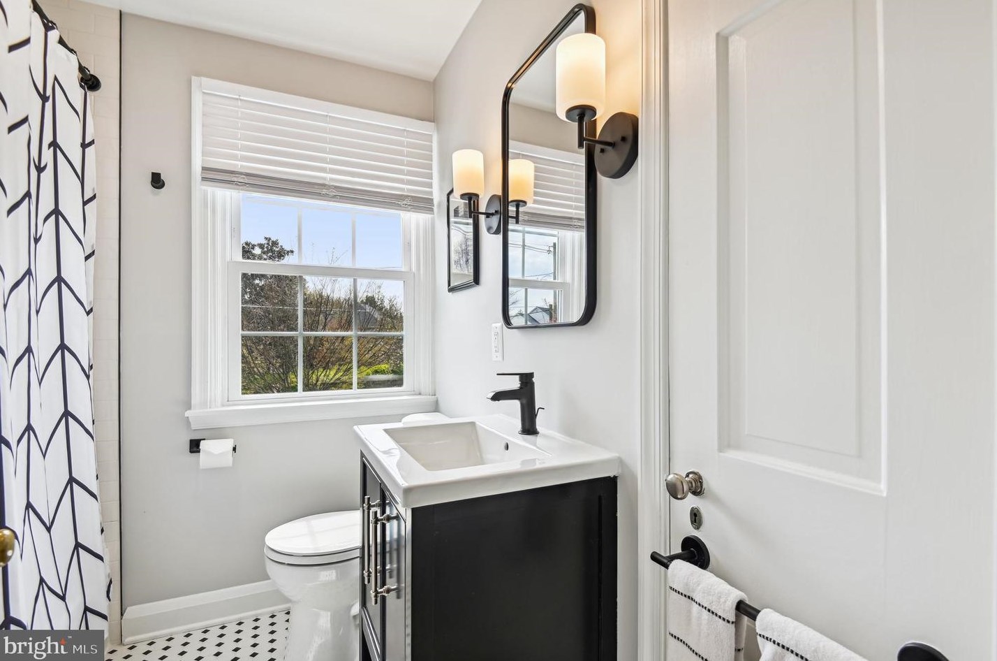 10 Gittings Ave, Baltimore MD  21212-2420 exterior