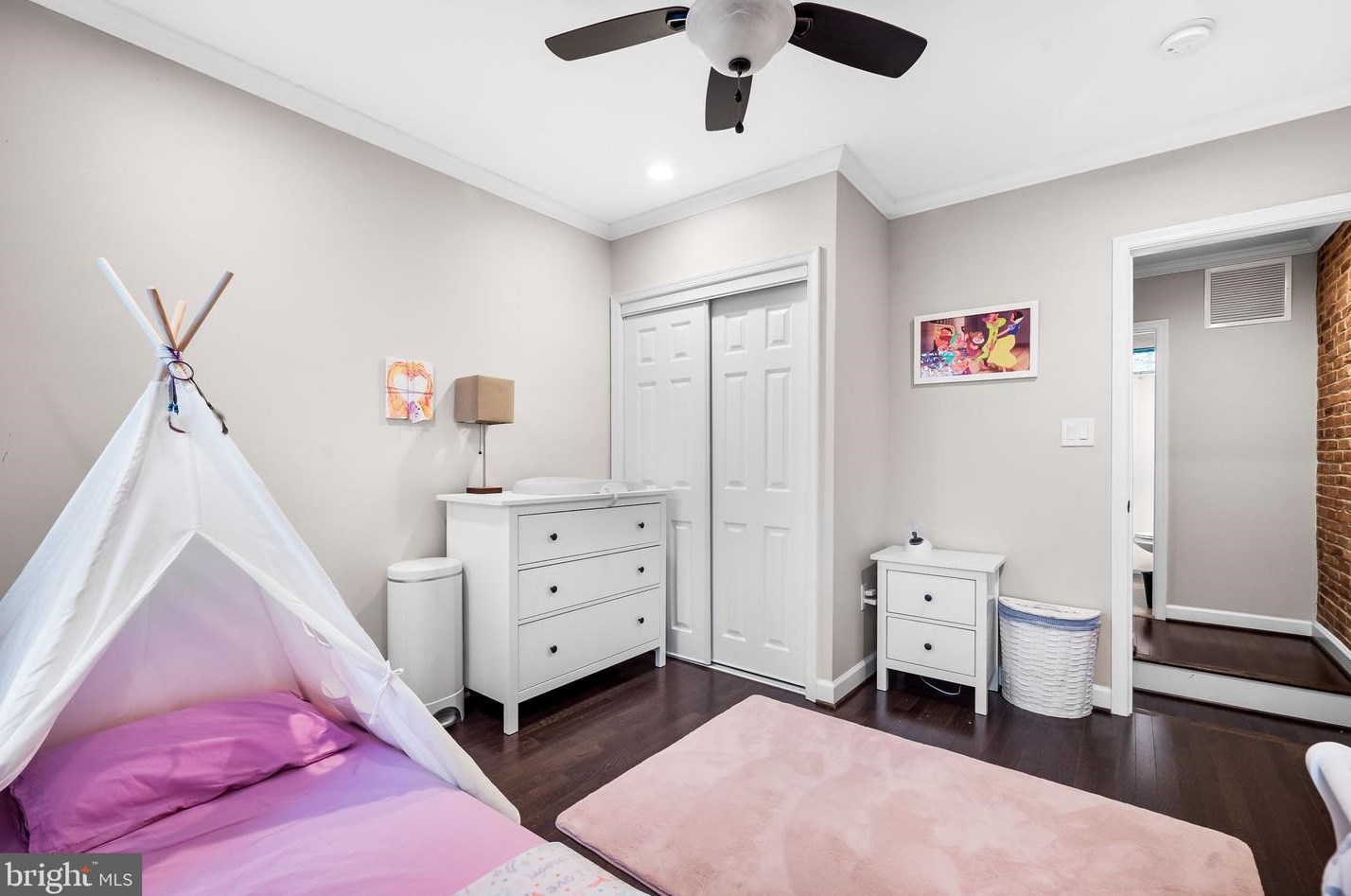 617 33 St, Baltimore MD 21211-2710 exterior