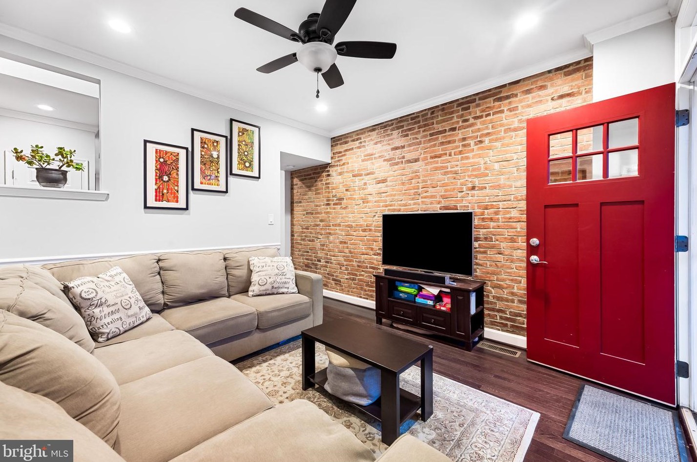 617 33 St, Baltimore MD 21211-2710 exterior