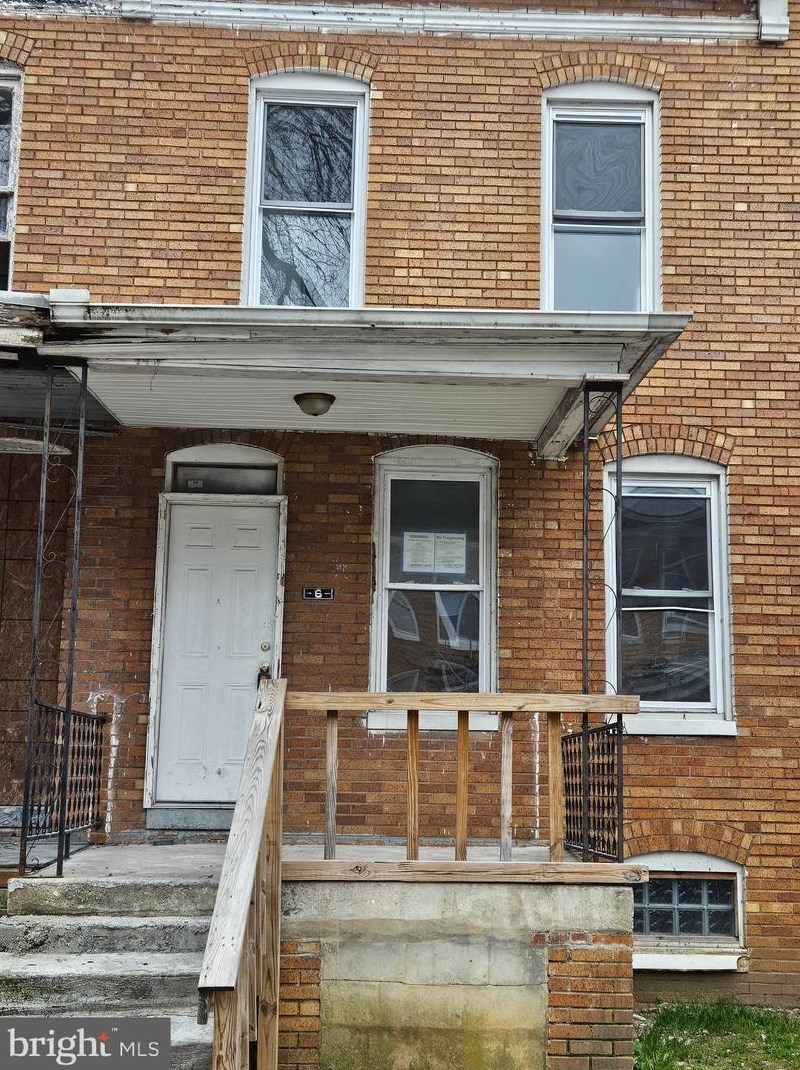6 Abington Ave, Baltimore, MD 21229-3702