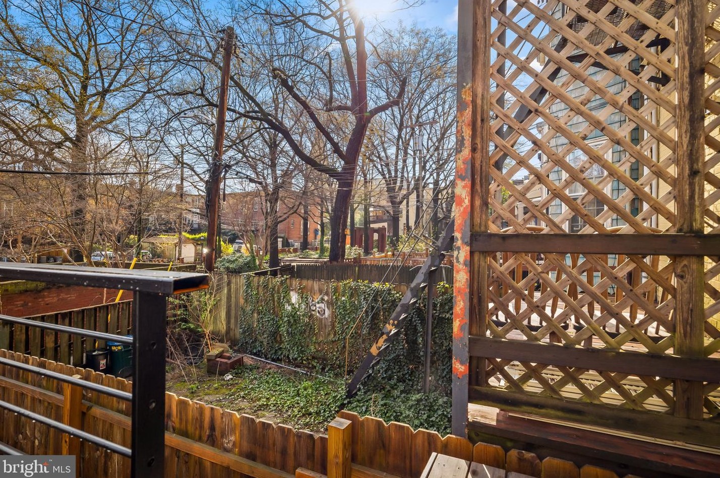 1427 John St, Baltimore MD  21217-4223 exterior