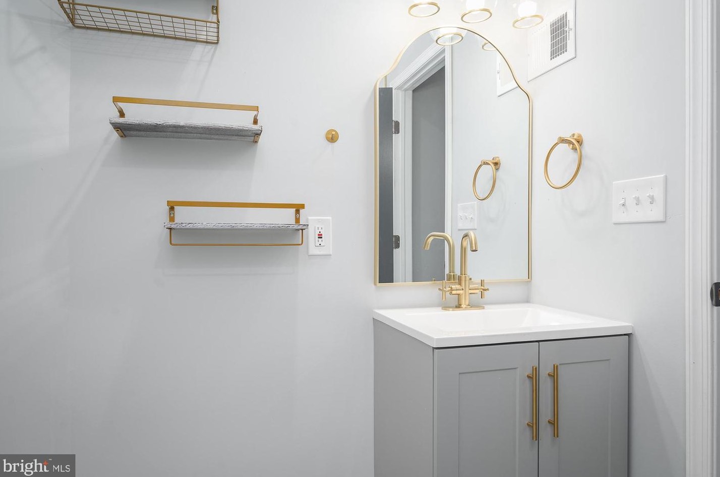 223 Linwood Ave, Baltimore MD  21224-1213 exterior