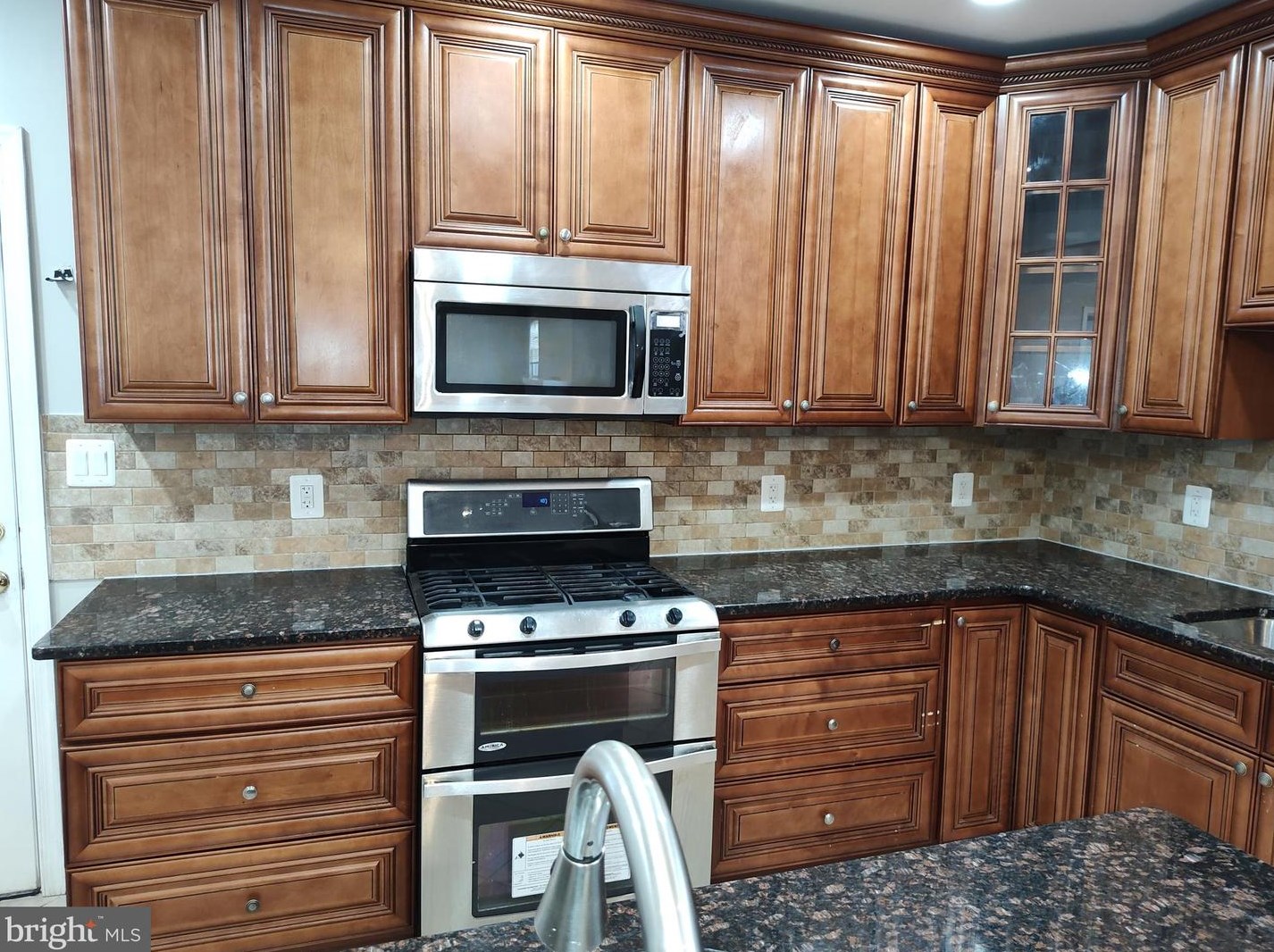 3916 Pinkney Rd, Baltimore, MD 21215
