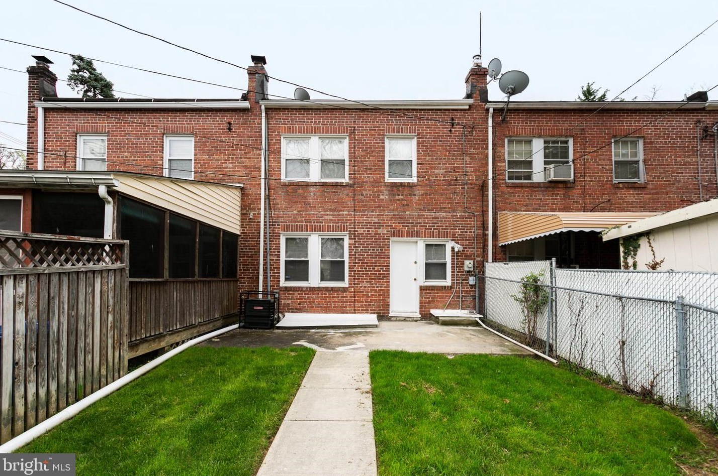 5512 Frederick Ave, Baltimore MD  21228-2103 exterior