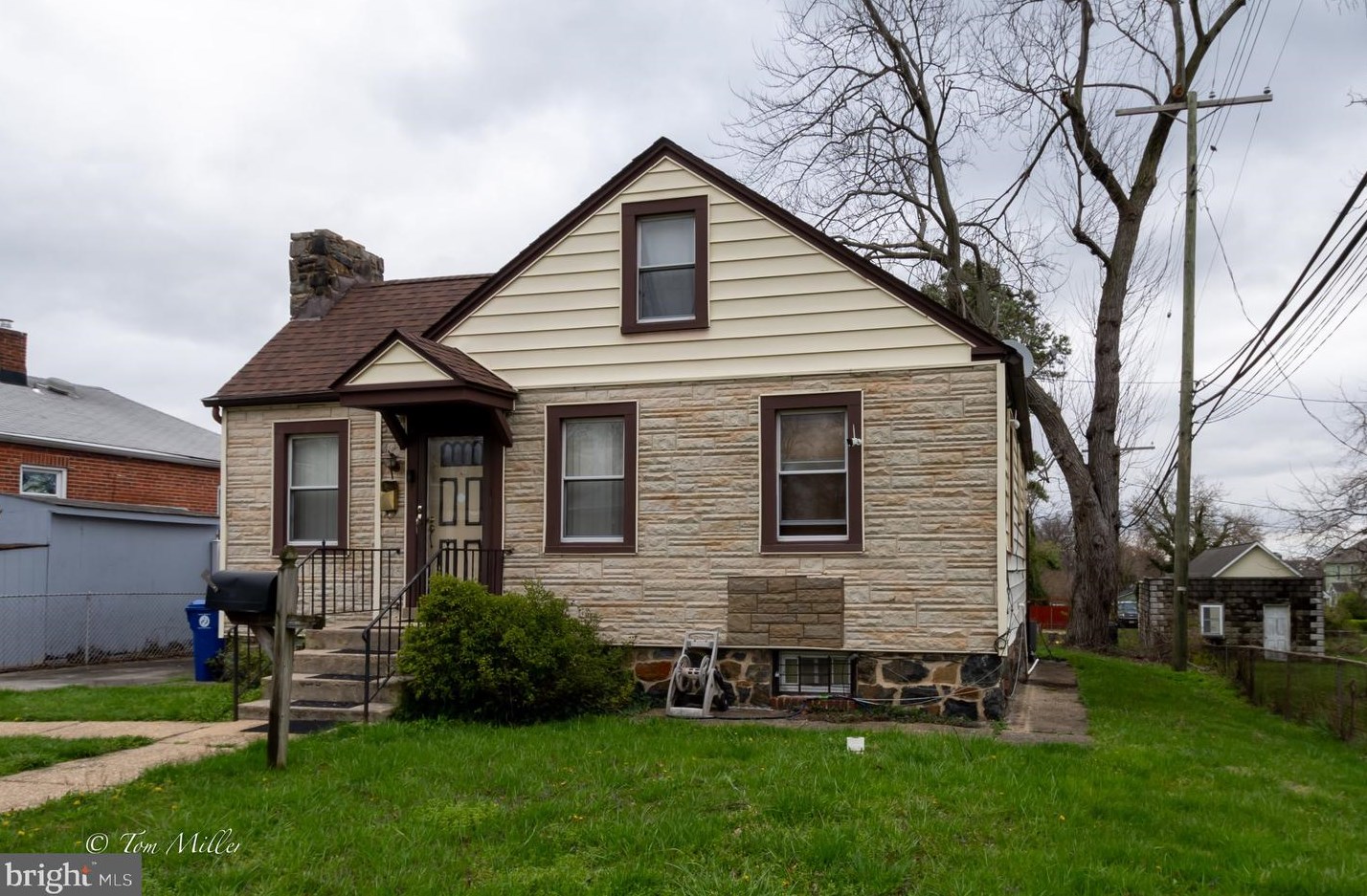 4815 Laurel Ave, Baltimore, MD 21215-6401