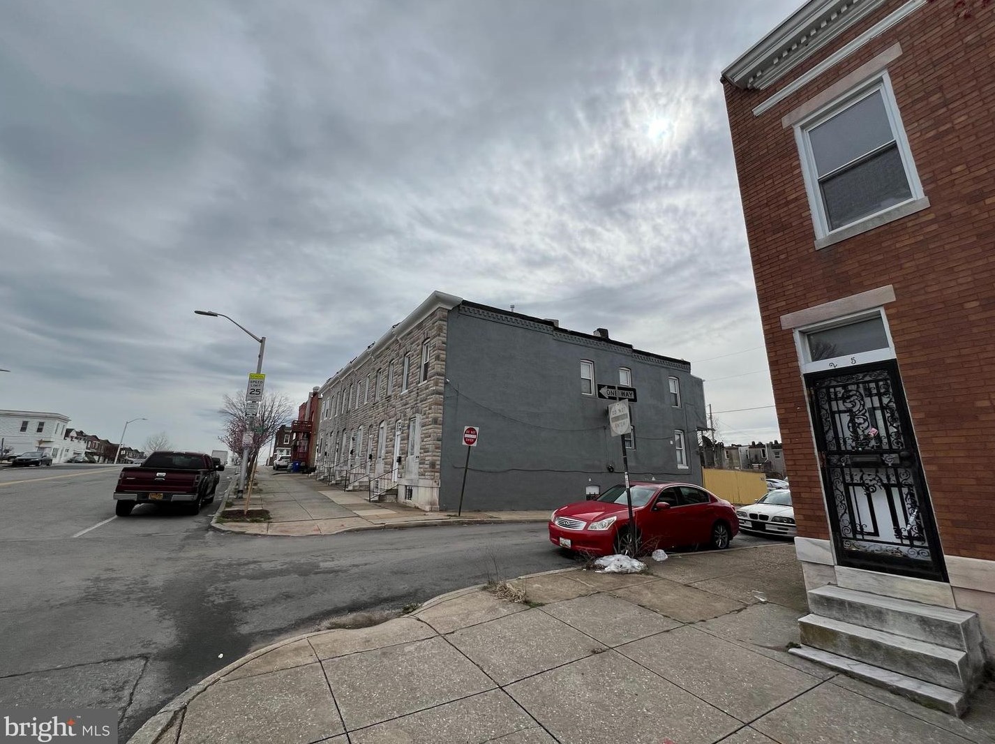 2505 Federal St, Baltimore, MD 21213-3726