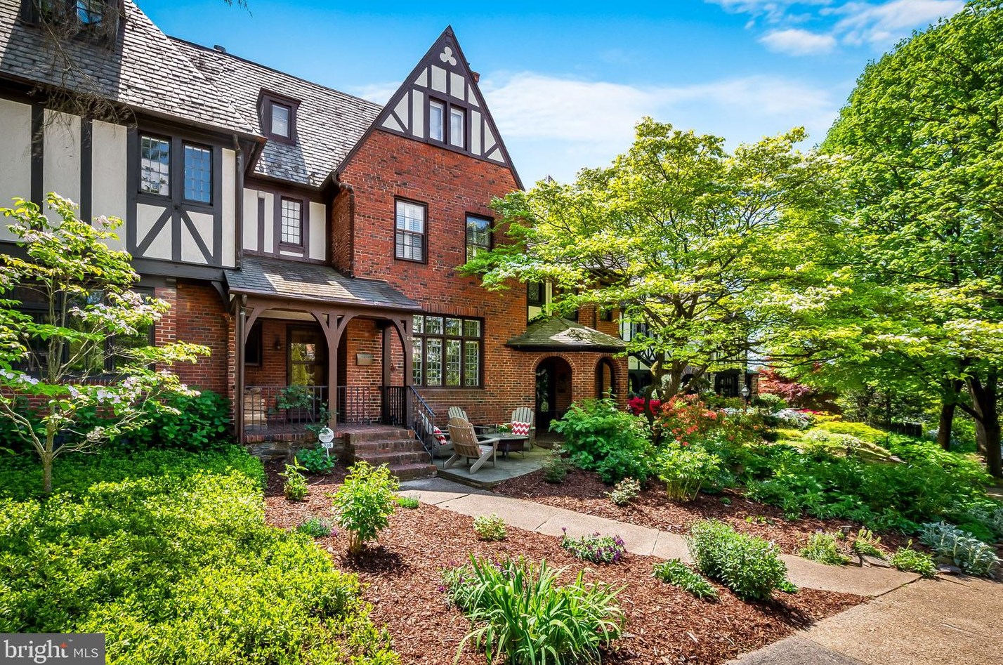 209 Ridgemede Rd, Baltimore, MD 21210-2920