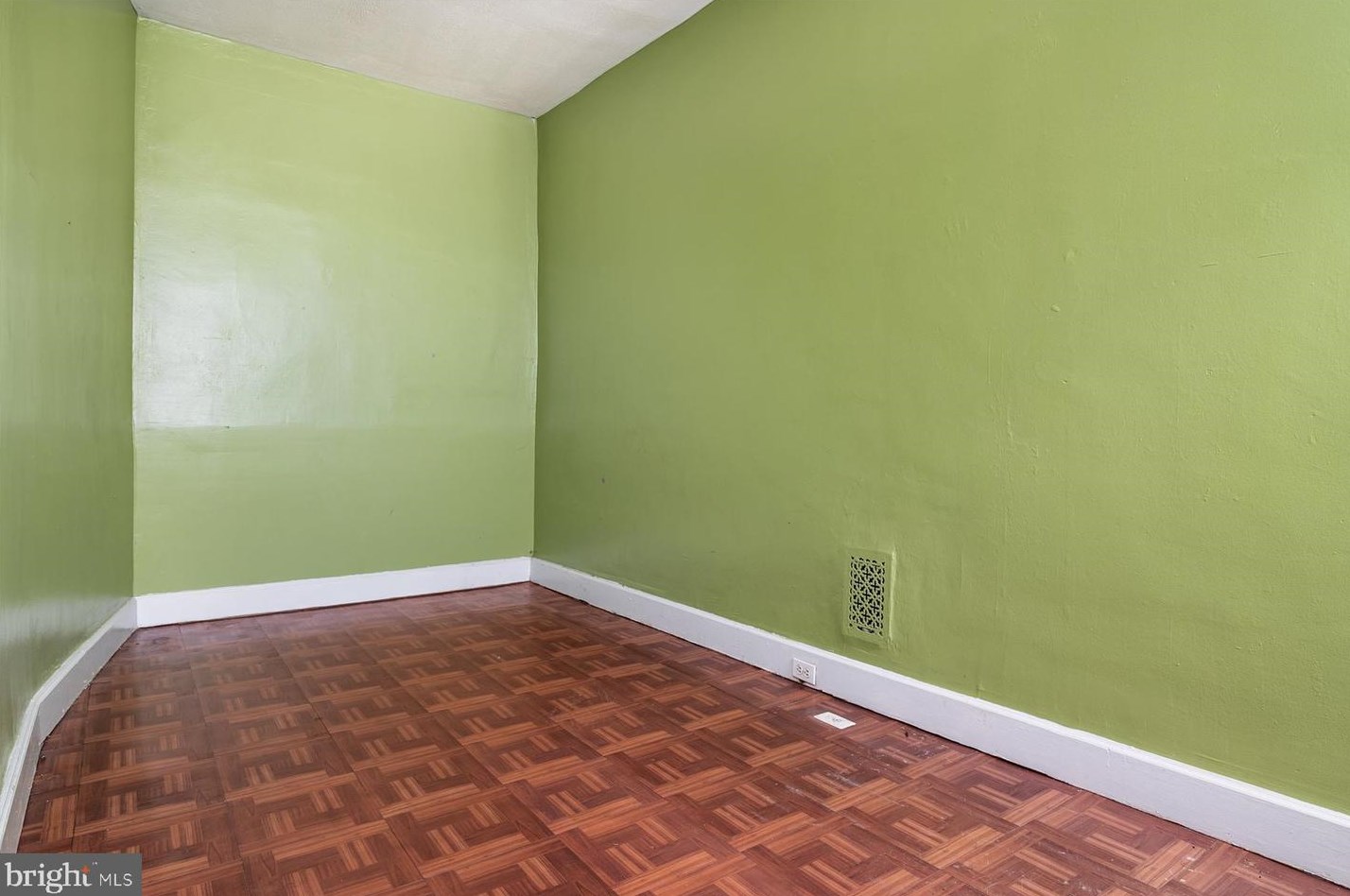 435 Milton Ave, Baltimore MD  21224-1014 exterior