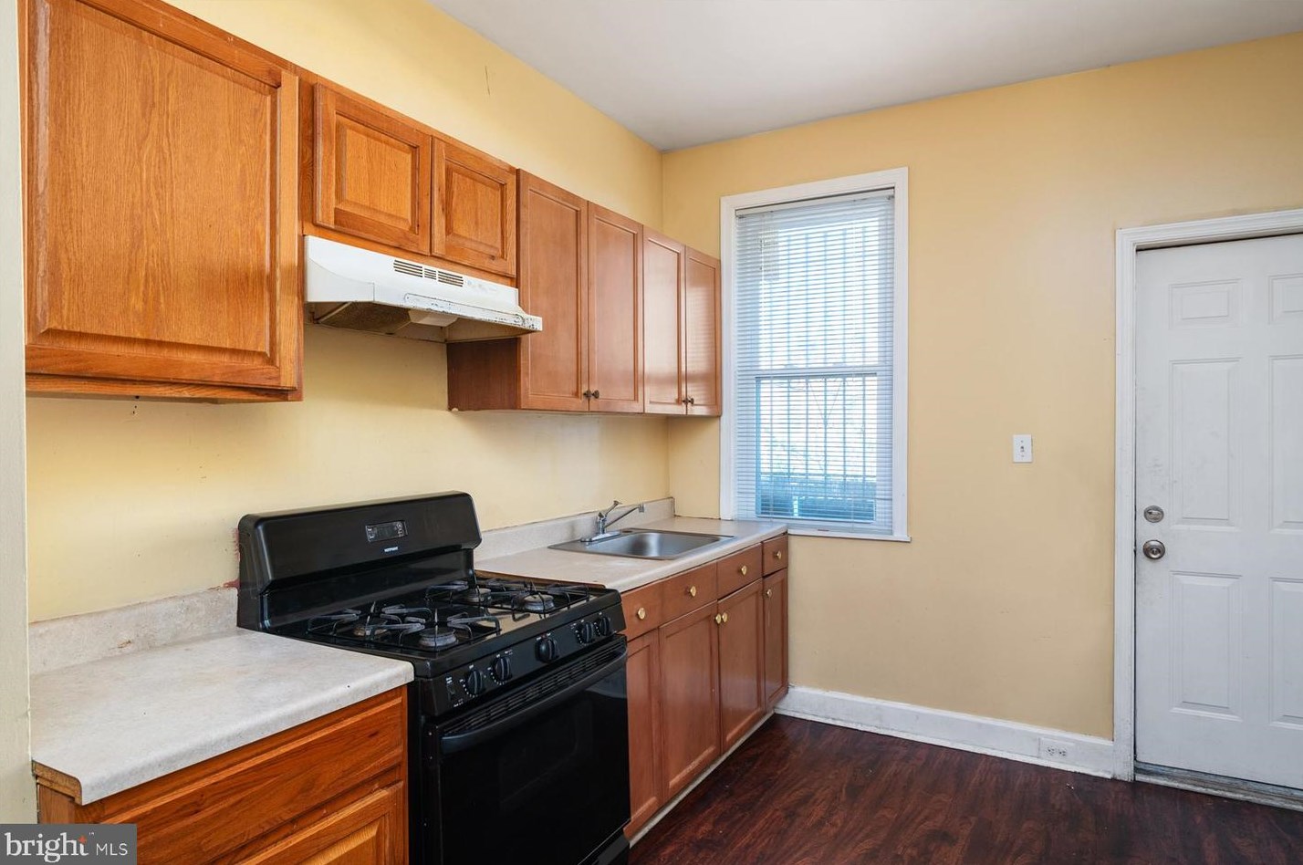 435 Milton Ave, Baltimore MD  21224-1014 exterior