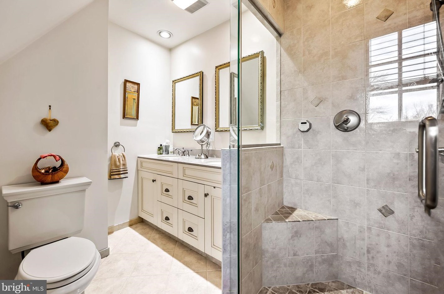 3819 Juniper Rd, Baltimore MD 21218-1828 exterior