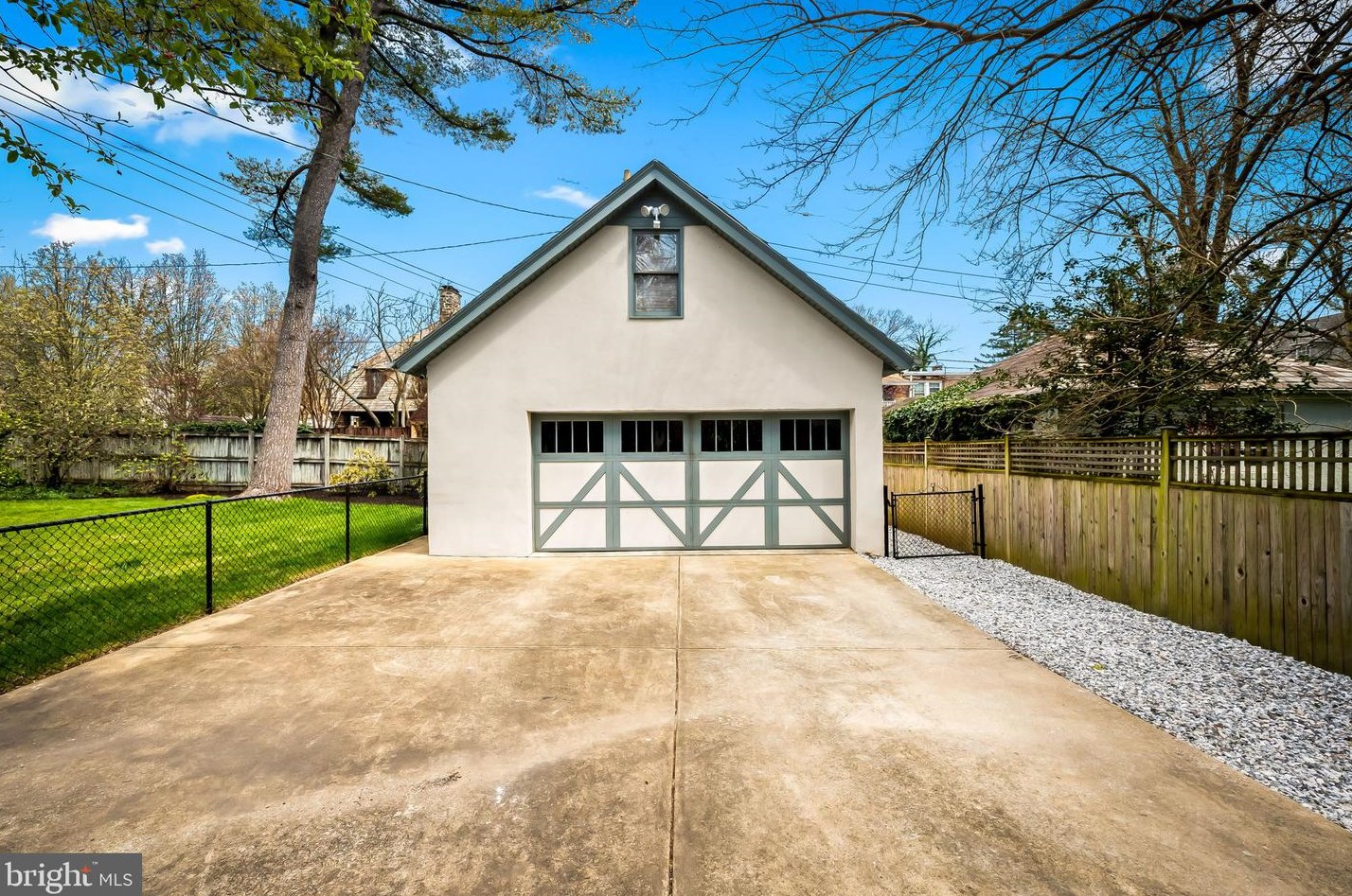 3819 Juniper Rd, Baltimore MD 21218-1828 exterior