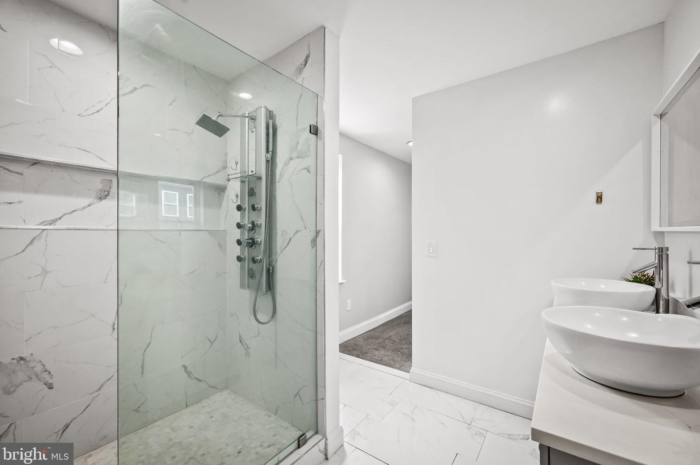 1927 Guilford Ave, Baltimore MD  21218-6139 exterior