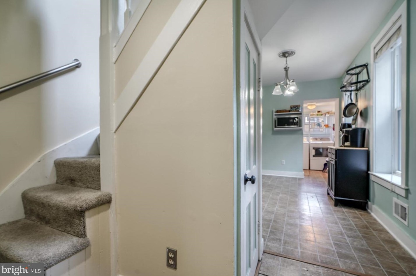 639 Portland St, Baltimore MD  21230-2213 exterior