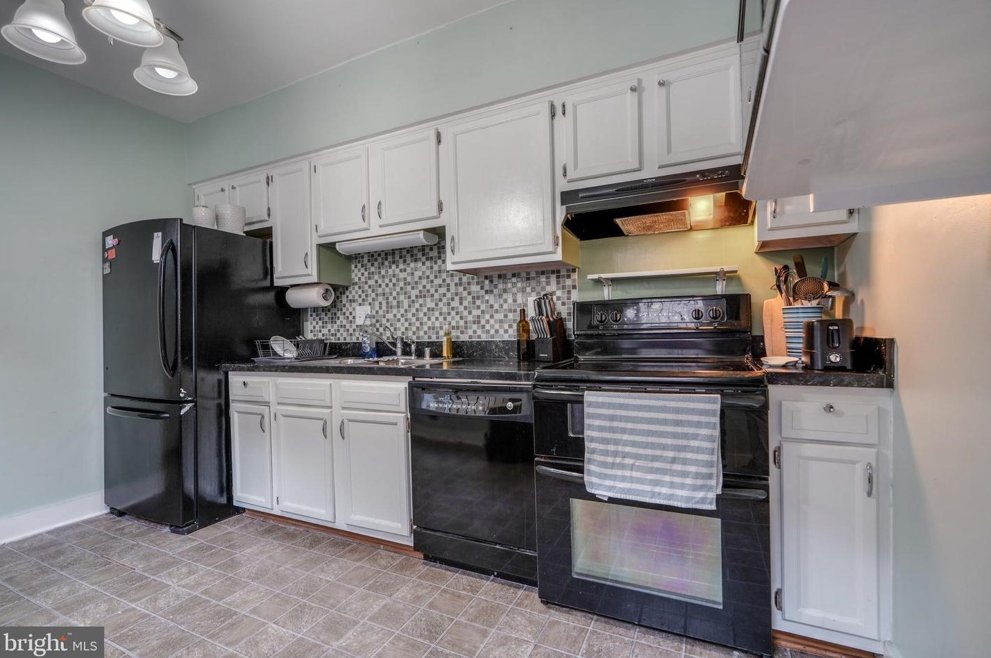 639 Portland St, Baltimore MD  21230-2213 exterior