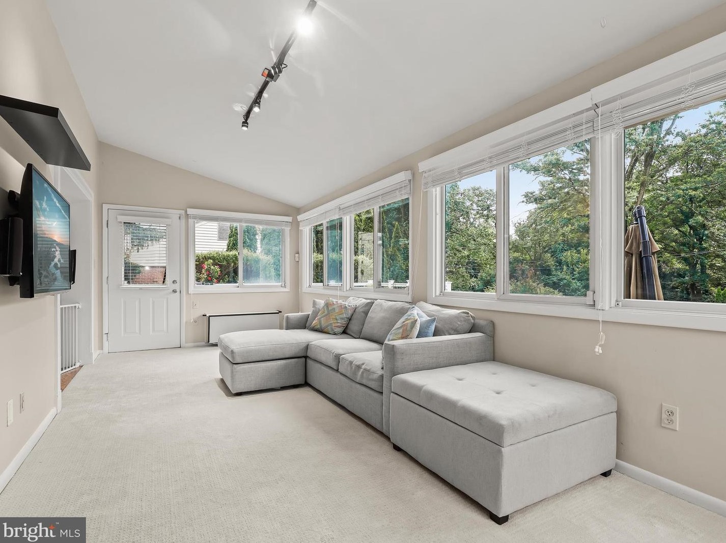 117 Lk Ave, Baltimore MD 21212-2431 exterior