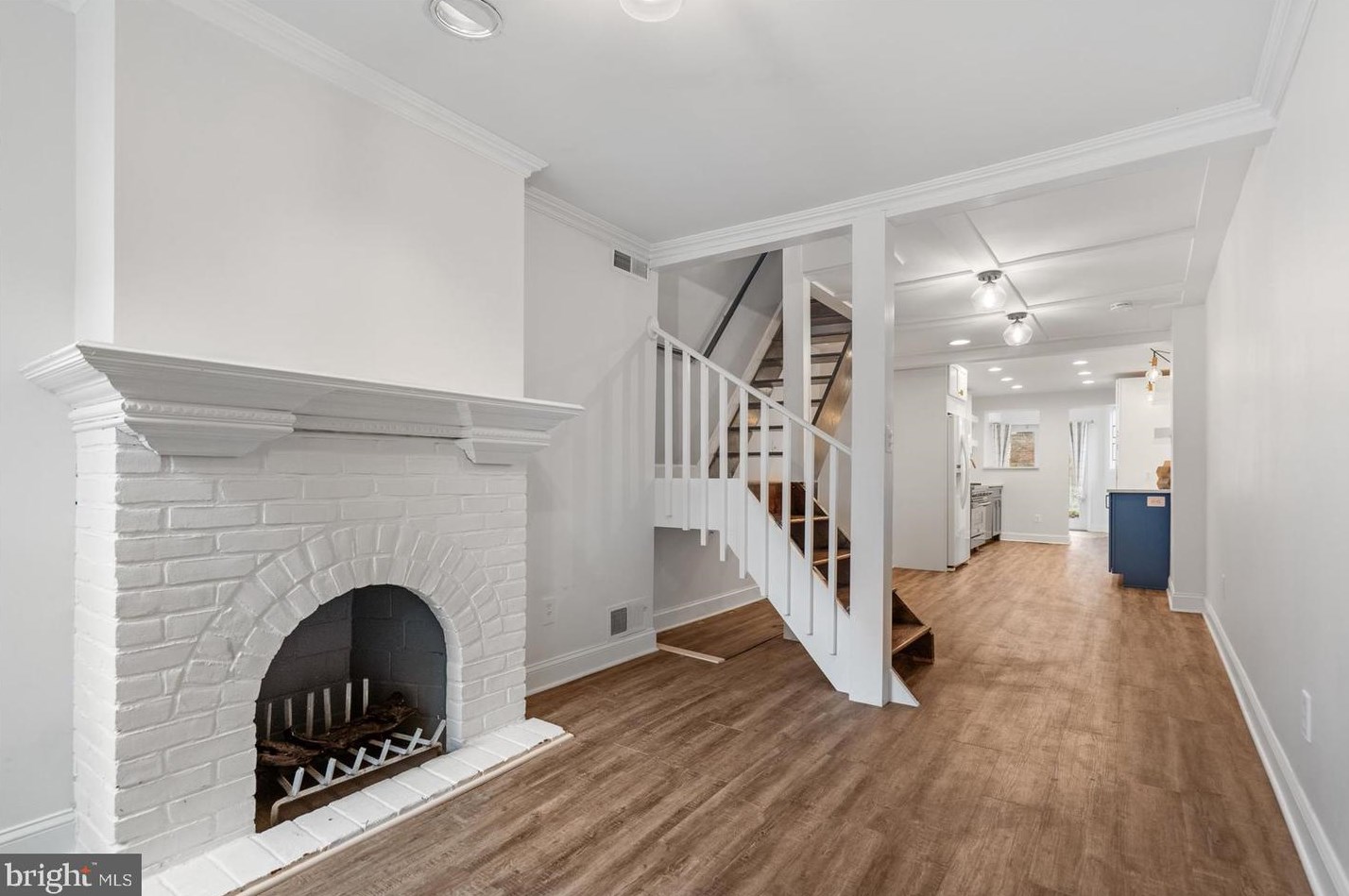 902 Harden Ct, Baltimore MD 21230-4014 exterior