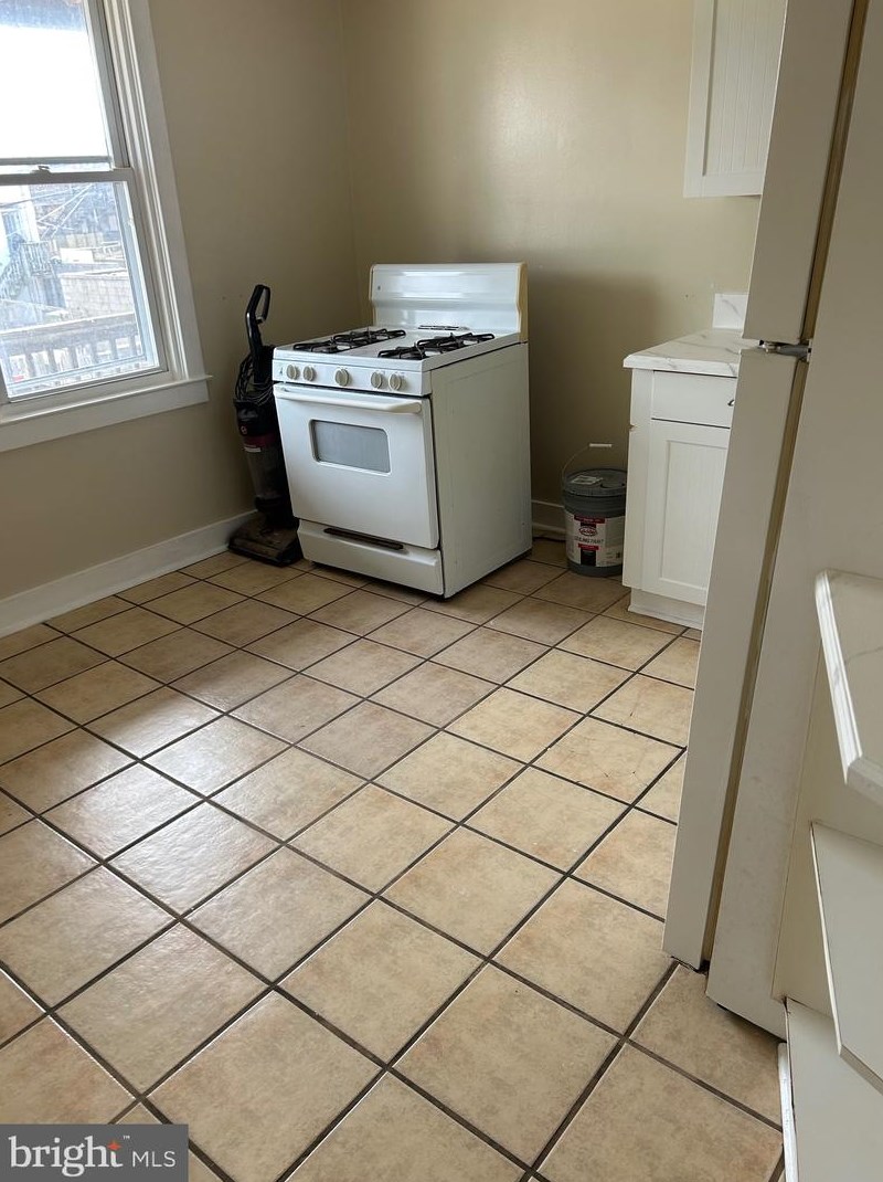 3421 E Baltimore St, Baltimore, MD 21224