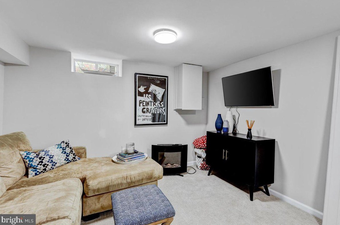 927 Bouldin St, Baltimore MD  21224-5020 exterior