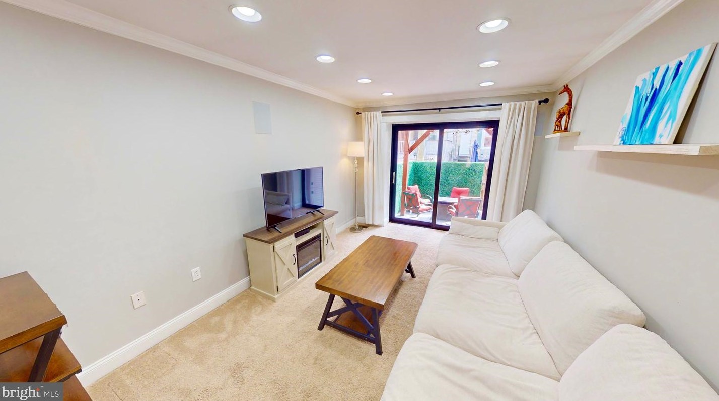 705 Glover St, Baltimore MD  21205-1609 exterior