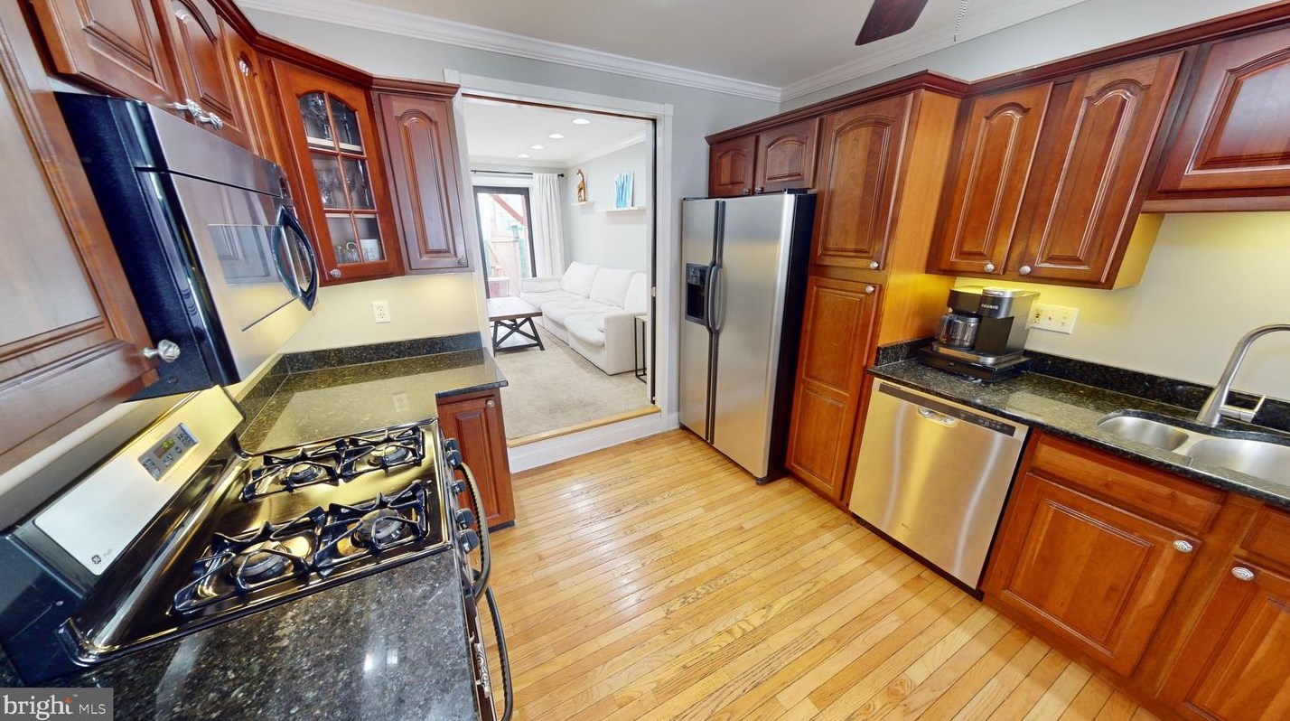 705 Glover St, Baltimore MD  21205-2605 exterior