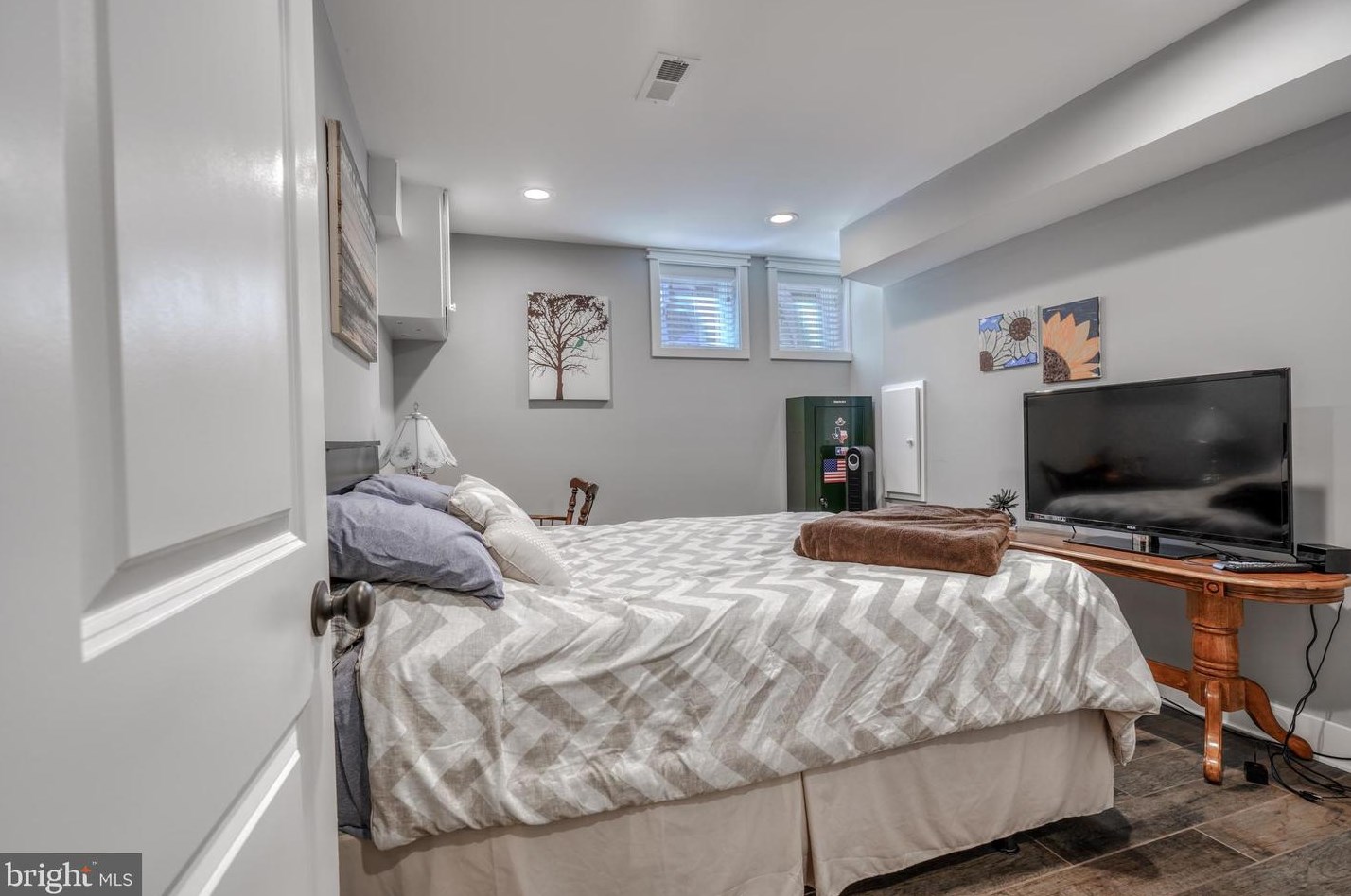 805 Milton Ave, Baltimore MD  21205-1613 exterior