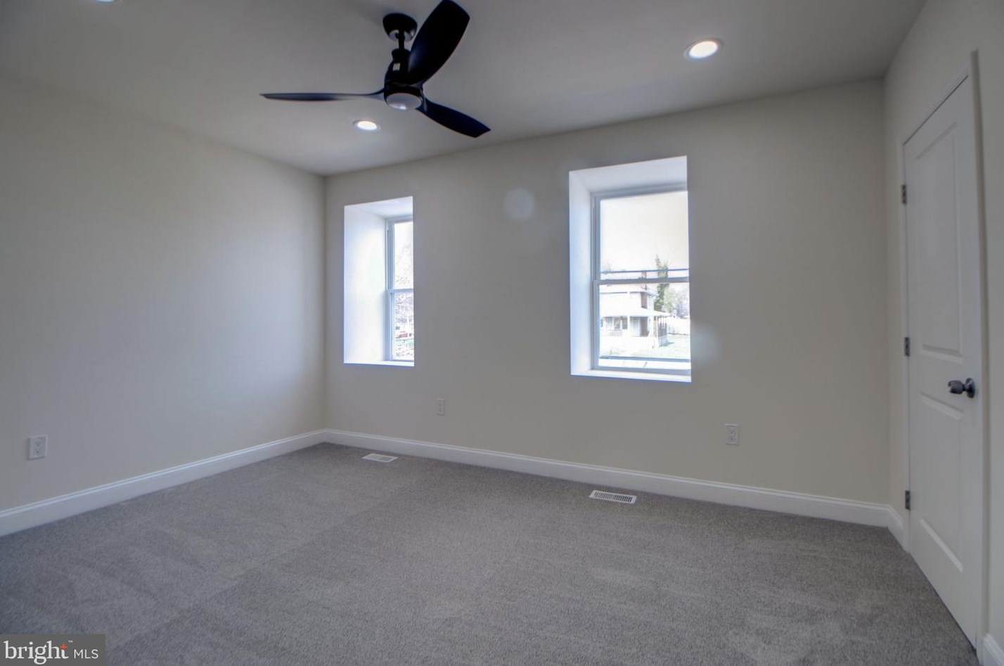 3613 Liberty Heights Ave, Baltimore MD 21215-7805 exterior