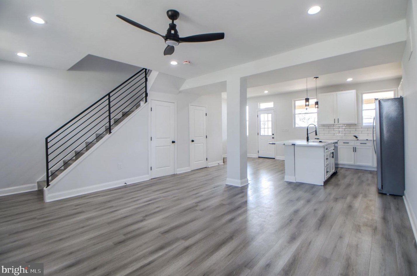 3613 Liberty Heights Ave, Baltimore MD 21215-7805 exterior