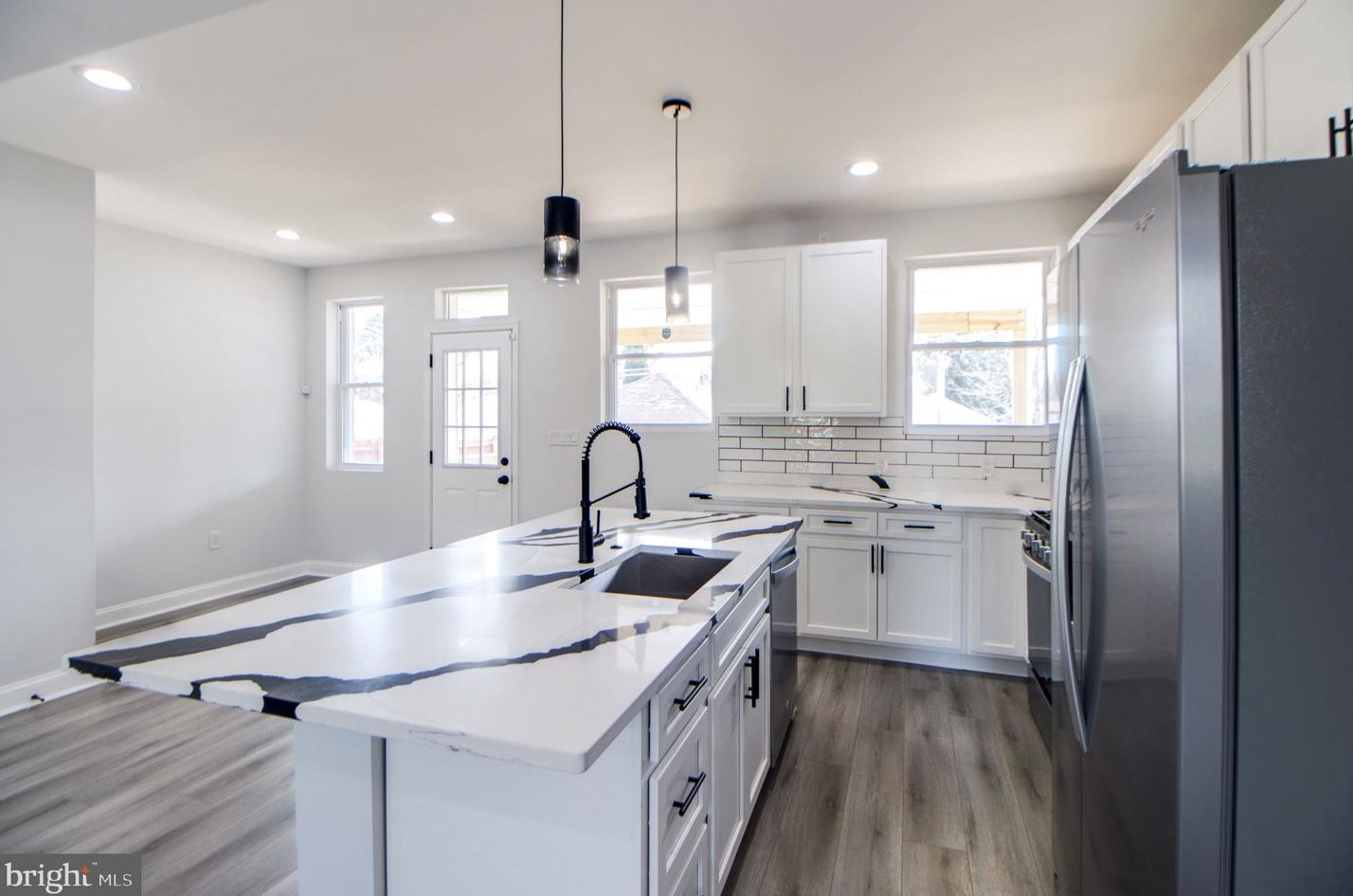 3613 Liberty Heights Ave, Baltimore MD 21215-7805 exterior