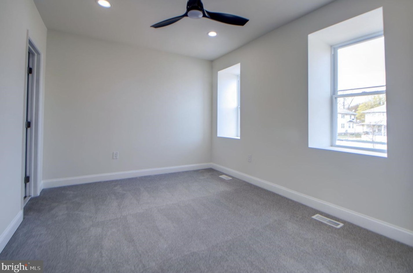 3613 Liberty Heights Ave, Baltimore MD 21215-7805 exterior