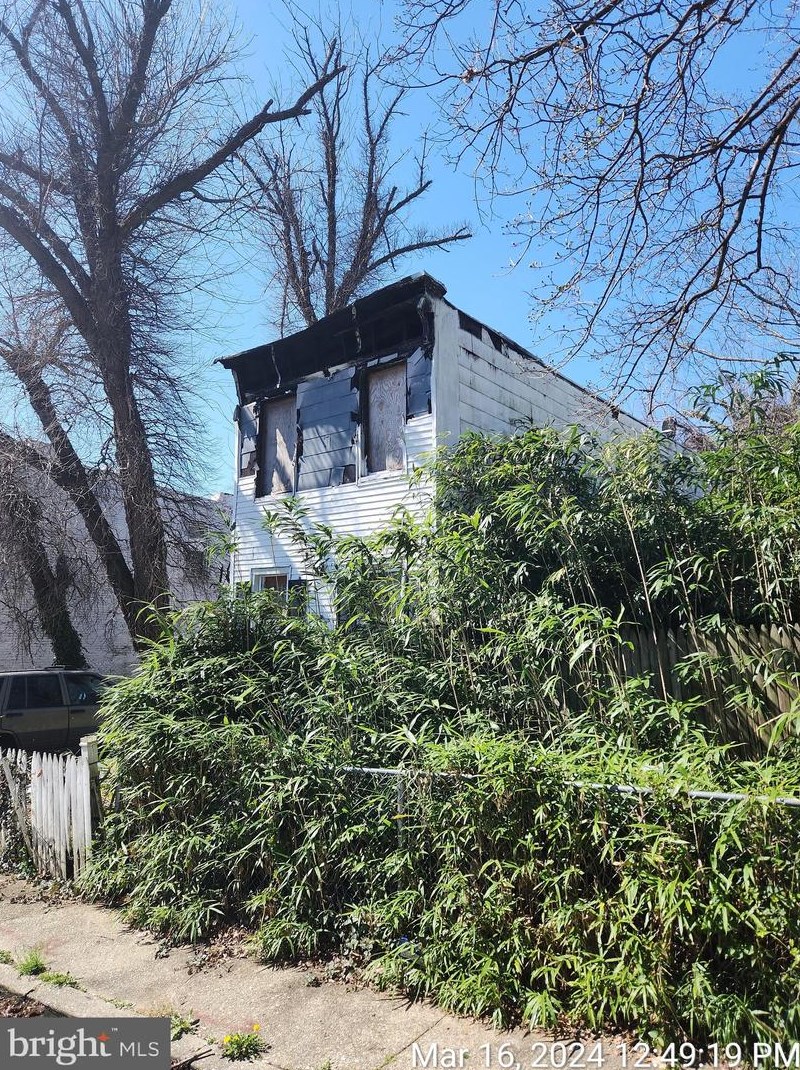 3012 Reese St, Baltimore, MD 21218-4224