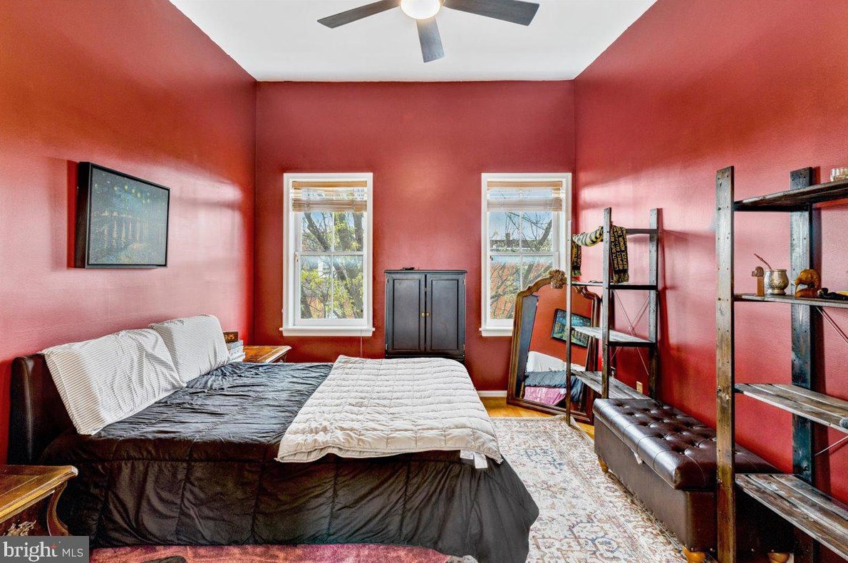 723 Hanover St, Baltimore MD  21230-3832 exterior
