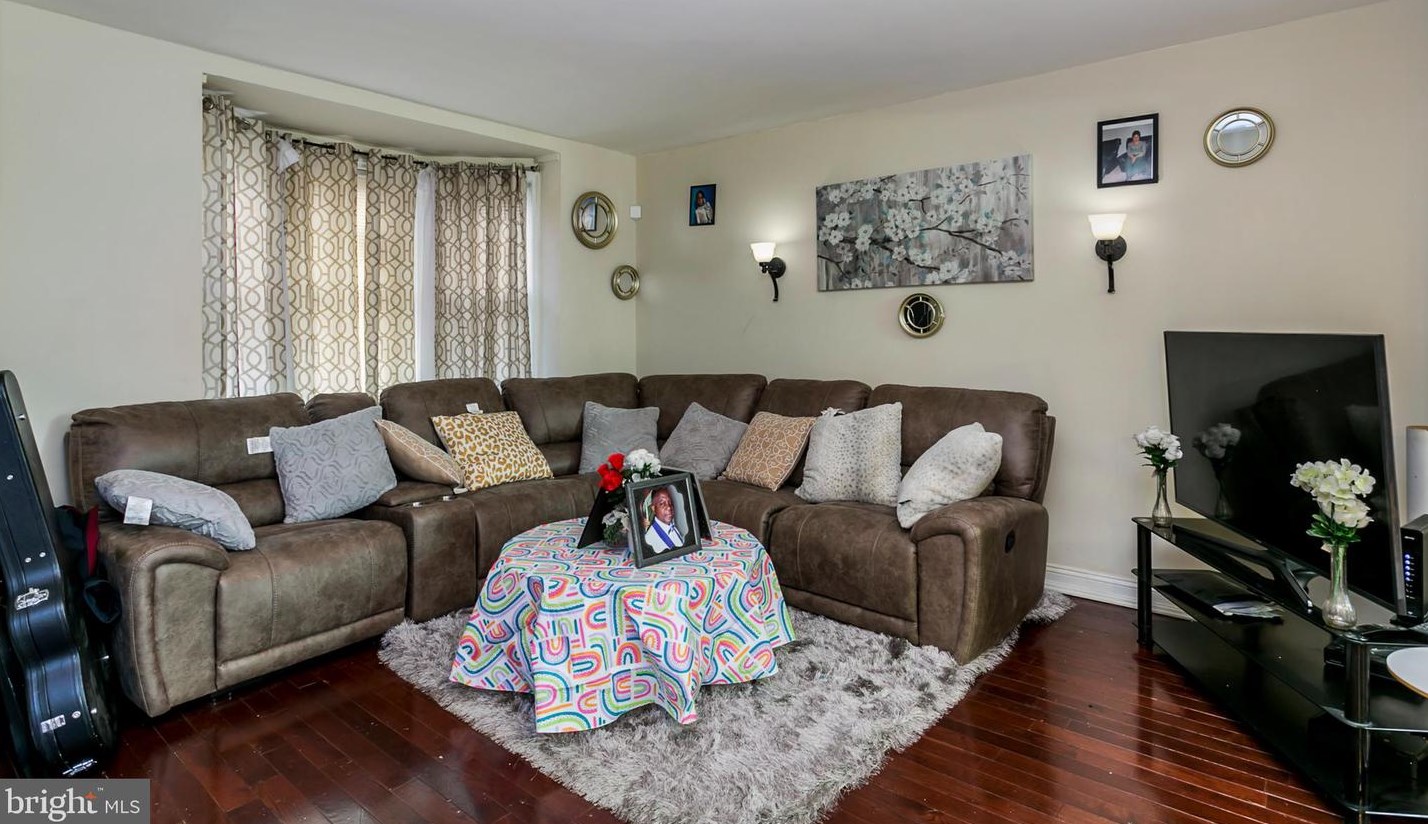 1642 Kingsway Rd, Baltimore MD  21220-4924 exterior