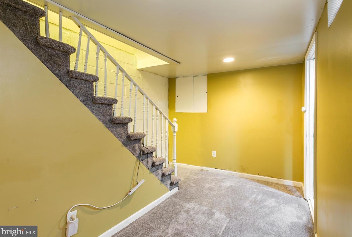 1642 Kingsway Rd, Baltimore MD  21218-1645 exterior