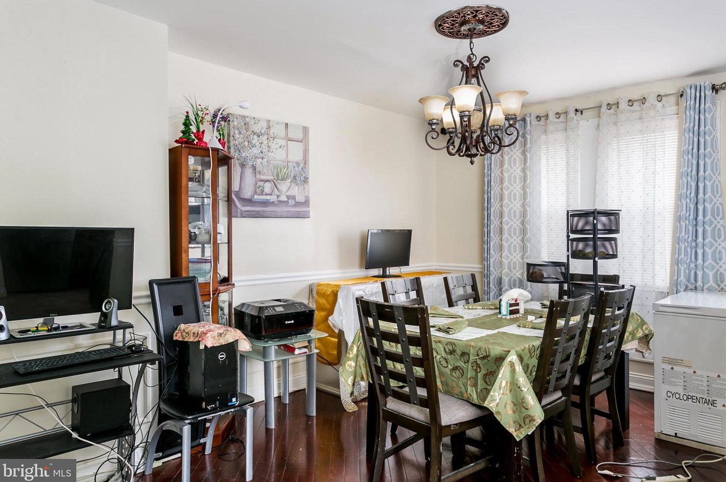 1642 Kingsway Rd, Baltimore MD  21220-4924 exterior