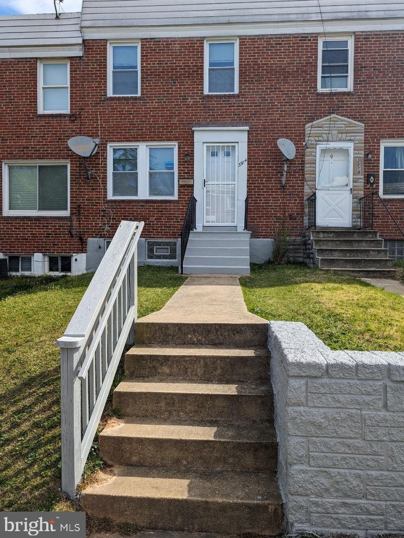 3914 Kenyon Ave, Baltimore, MD 21213-2122