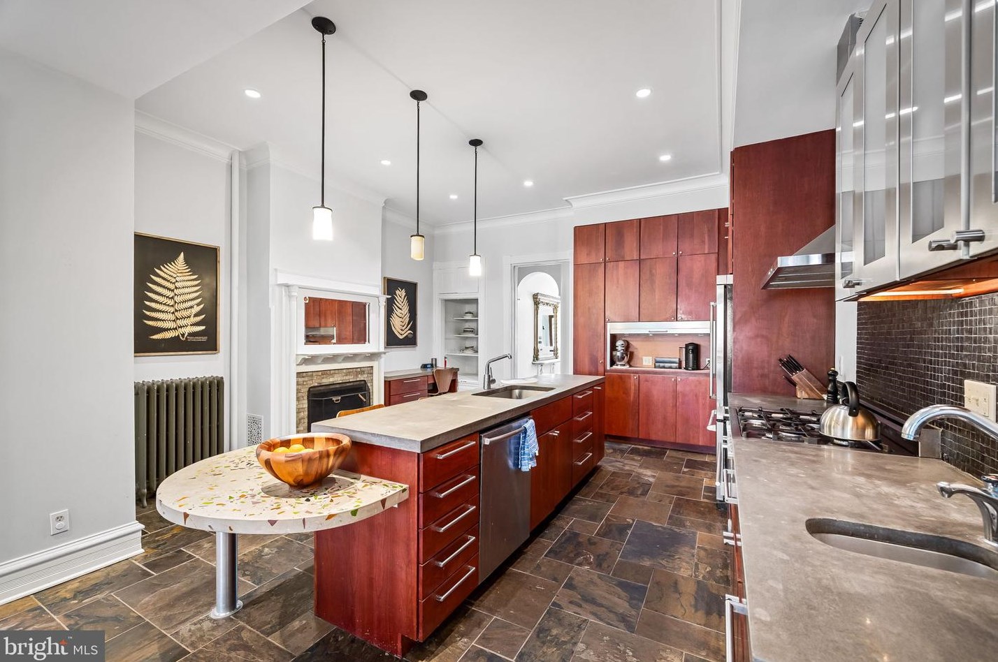 1325 Park Ave, Baltimore MD  21217-4816 exterior