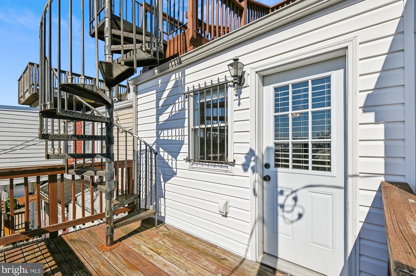 806 Streeper St, Baltimore MD  21224-1725 exterior