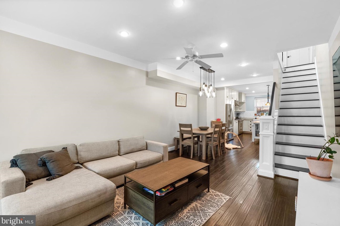 217 S Clinton St, Baltimore, MD 21224