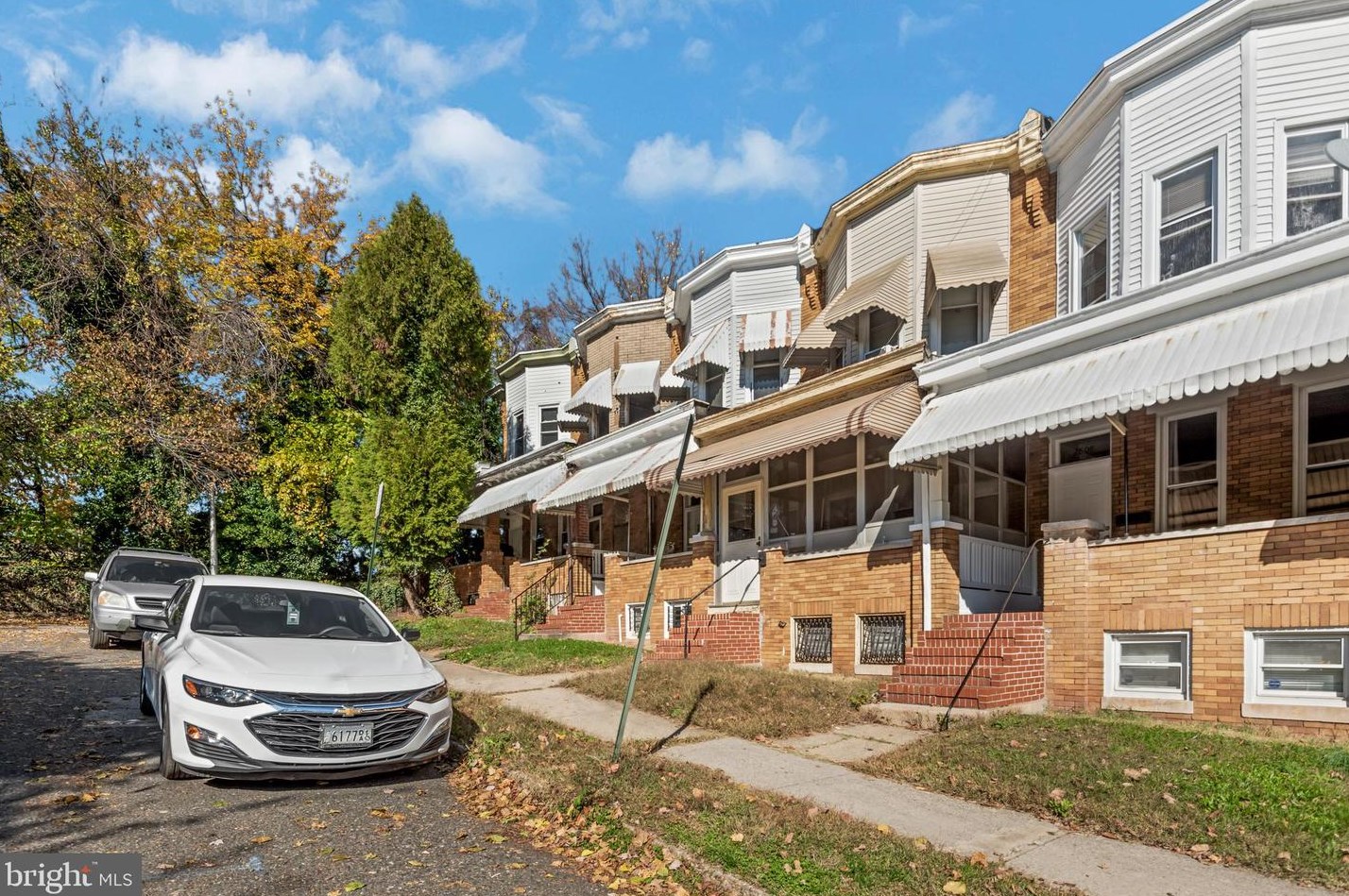 2808 Clifton Park Ter, Baltimore, MD 21213-1134