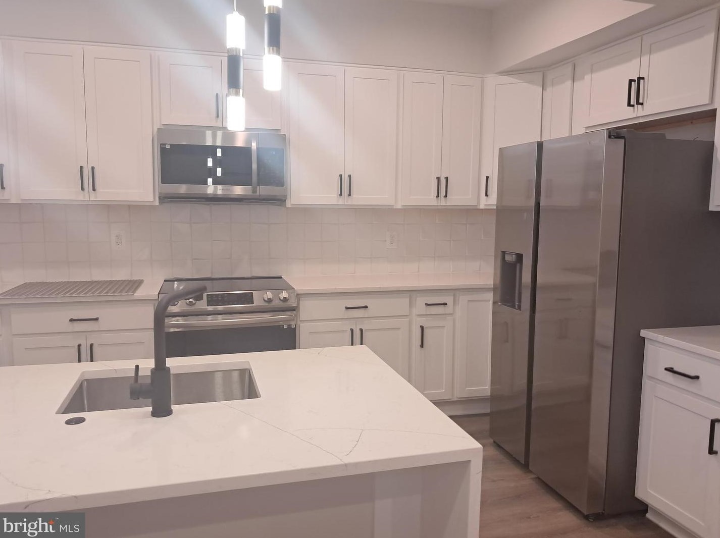 2821 Ridgewood Ave, Baltimore, MD 21215-6206